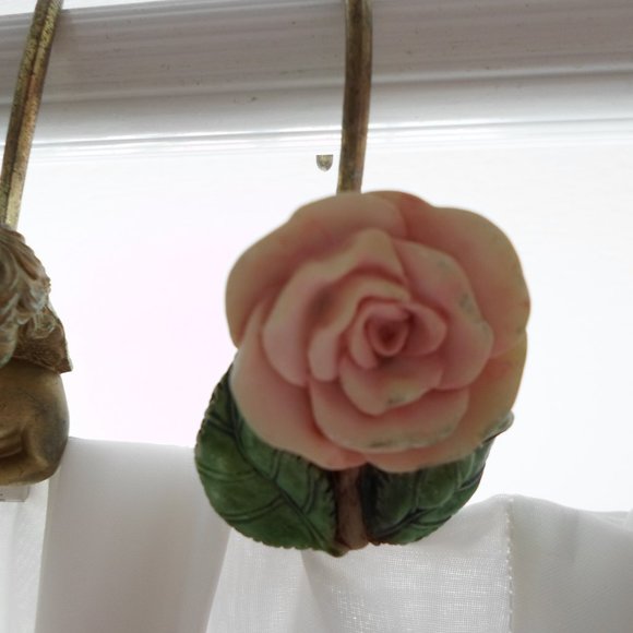 Shower Hooks Assortment - Picture 8 of 16